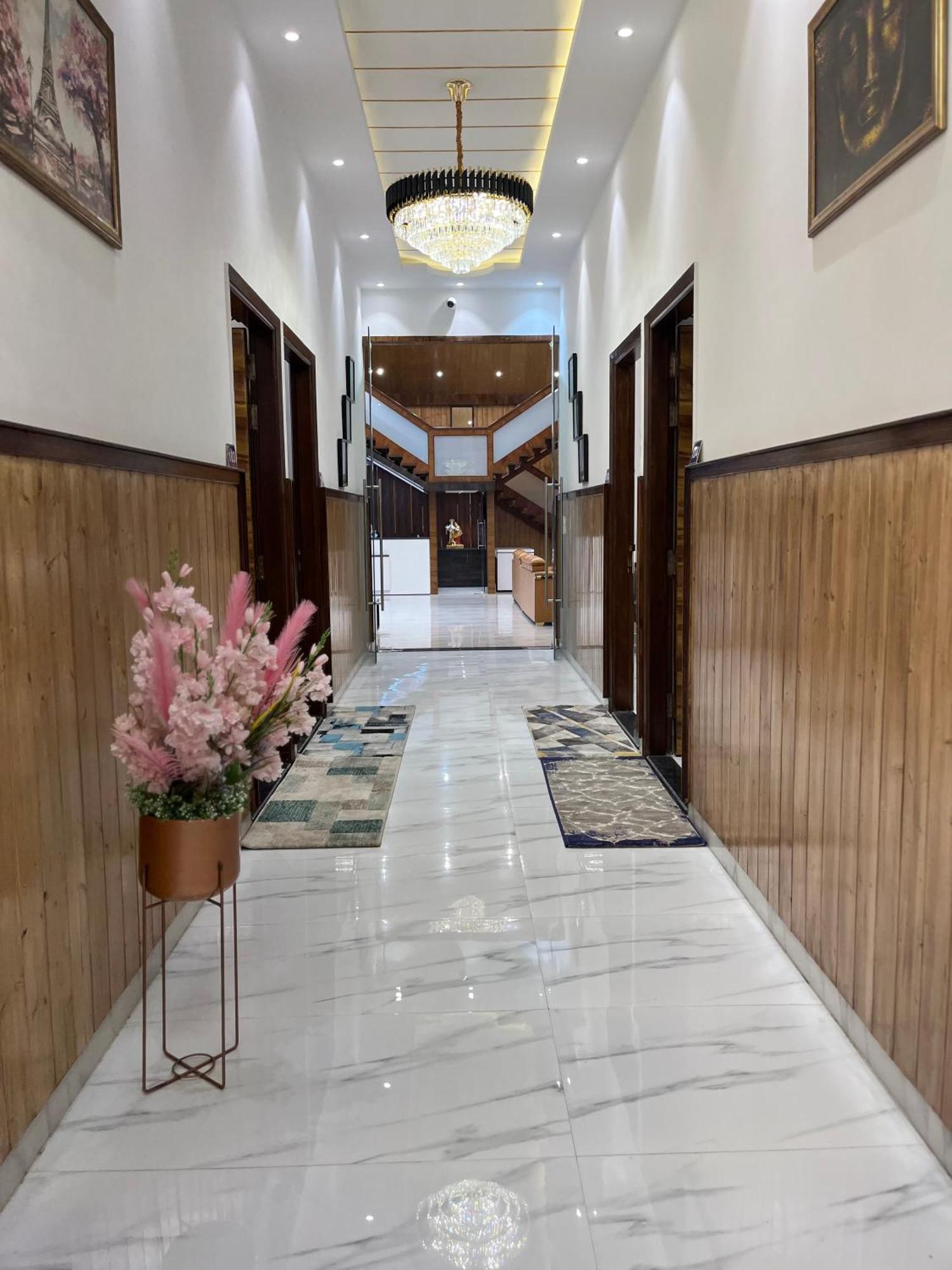 Вилла The Green Wood Palace I Farm House I Wedding I Party I 87Oo2O5865 Гургаон Экстерьер фото